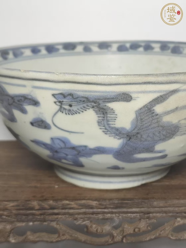 古玩陶瓷晚明青花龍鳳紋碗真品鑒賞圖