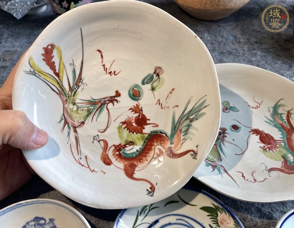 古玩陶瓷粉彩龍鳳紋盤(pán)真品鑒賞圖
