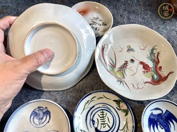 古玩陶瓷粉彩龍鳳紋盤(pán)真品鑒賞圖