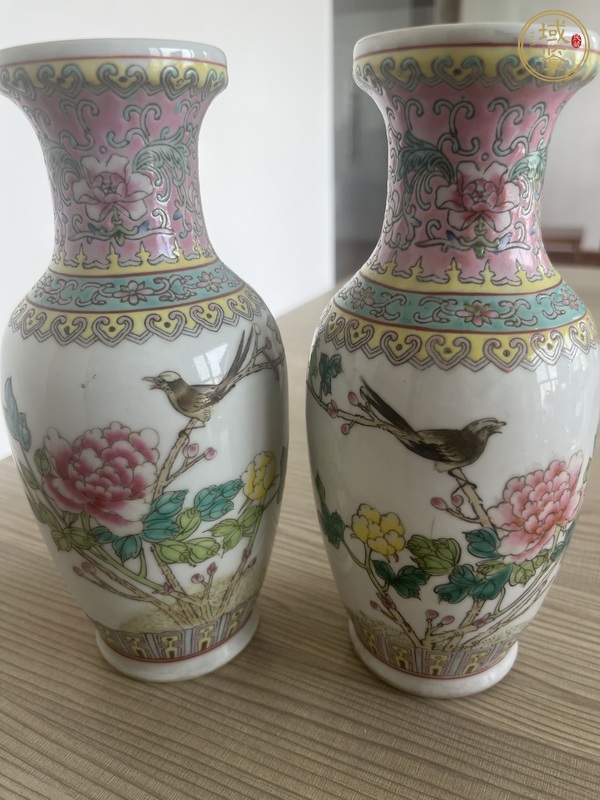 古玩粉彩瓶真品鑒賞圖