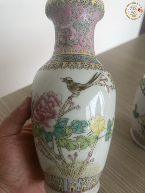 古玩陶瓷粉彩瓶真品鑒賞圖