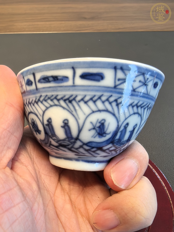 古玩陶瓷清中期青花杯真品鑒賞圖