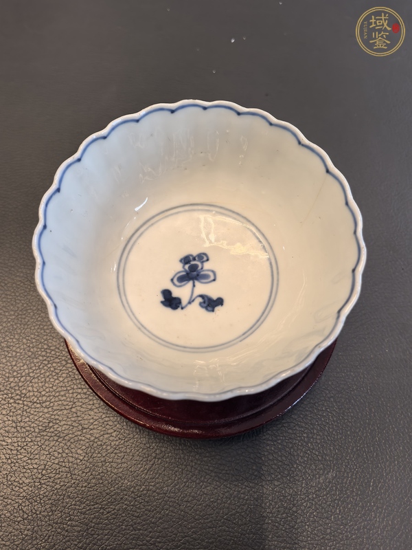 古玩陶瓷康熙青花杯真品鑒賞圖