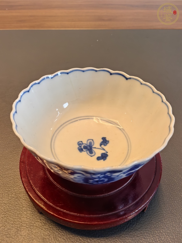 古玩陶瓷康熙青花杯真品鑒賞圖