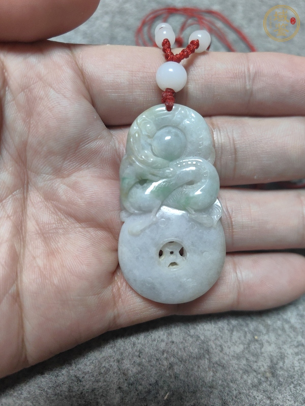 古玩天然翡翠雕“龍紋掛件”真品鑒賞圖