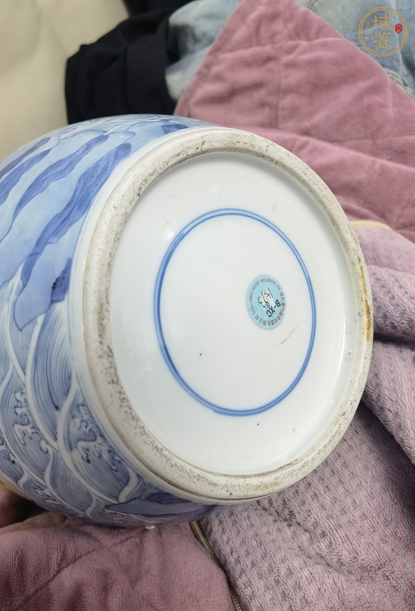 古玩陶瓷清光緒 黃地青花粉彩海水瑞獸紋罐真品鑒賞圖