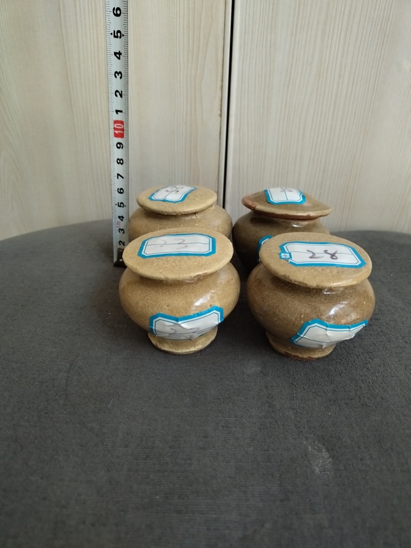古玩轉賣龍泉青瓷蓋罐拍賣，當前價格0元