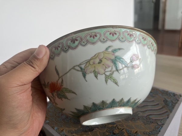 古玩陶瓷民國(guó)洪憲年制粉彩花卉紋大碗拍賣(mài)，當(dāng)前價(jià)格4288元