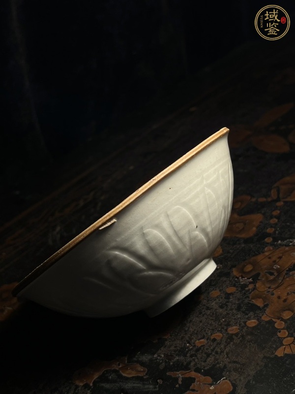 古玩陶瓷青白釉刻仰蓮紋碗真品鑒賞圖