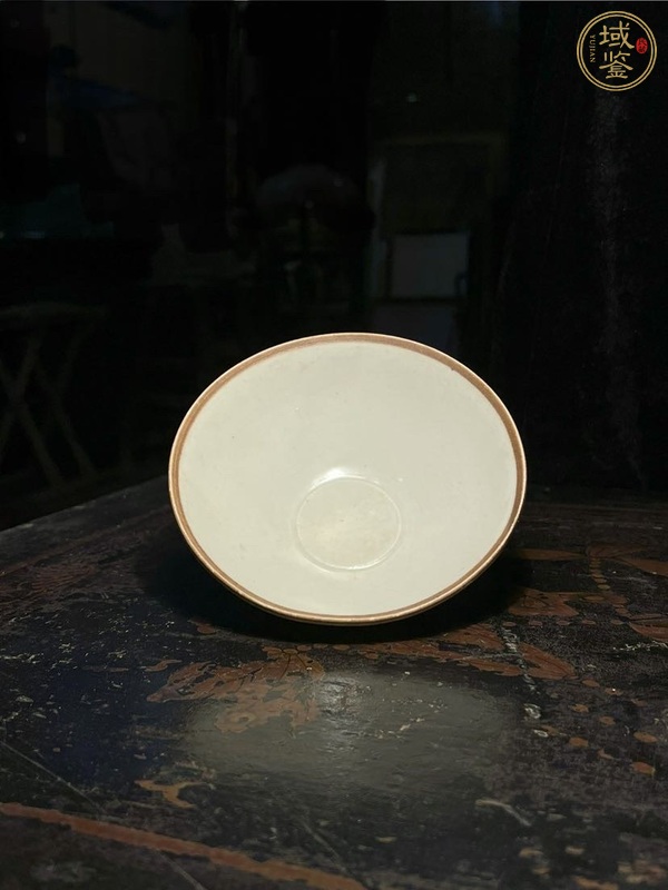 古玩陶瓷青白釉刻仰蓮紋碗真品鑒賞圖