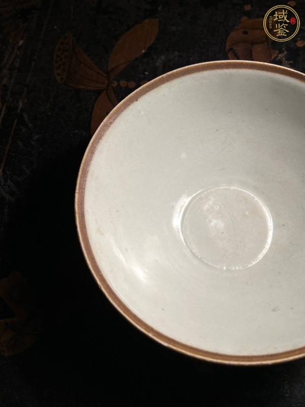 古玩陶瓷青白釉刻仰蓮紋碗真品鑒賞圖