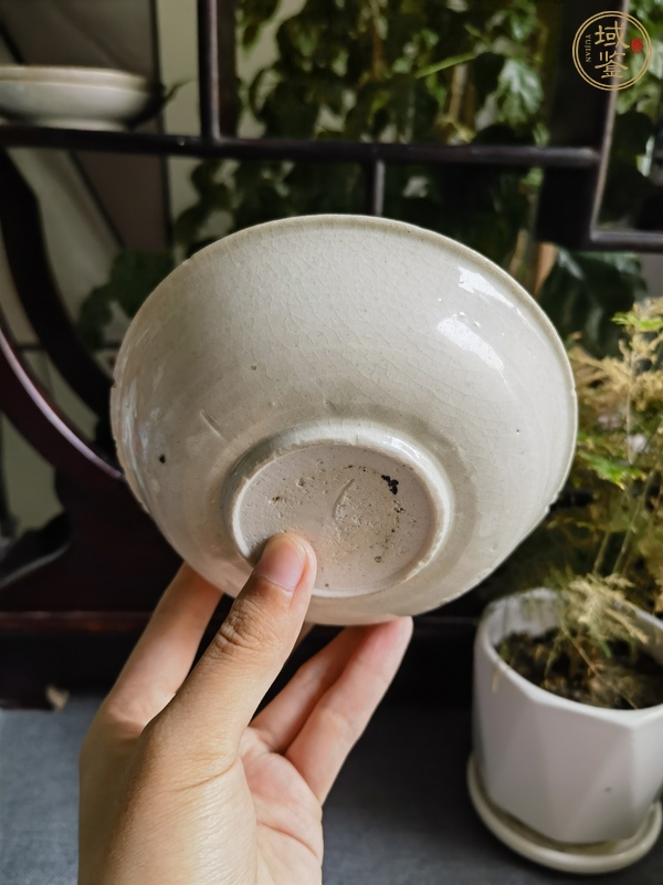 古玩陶瓷青白釉刻花盤(pán)真品鑒賞圖