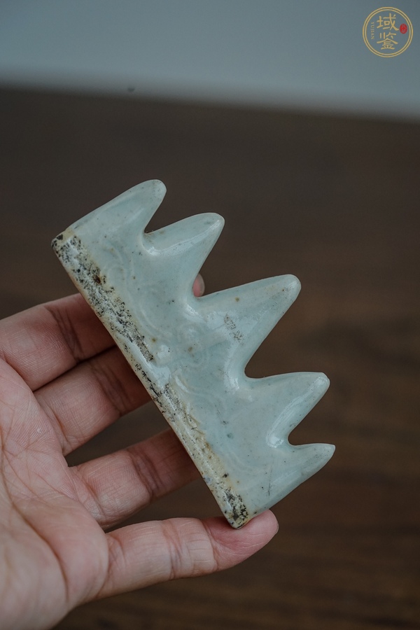 古玩陶瓷清中晚期青白釉暗刻筆架山真品鑒賞圖