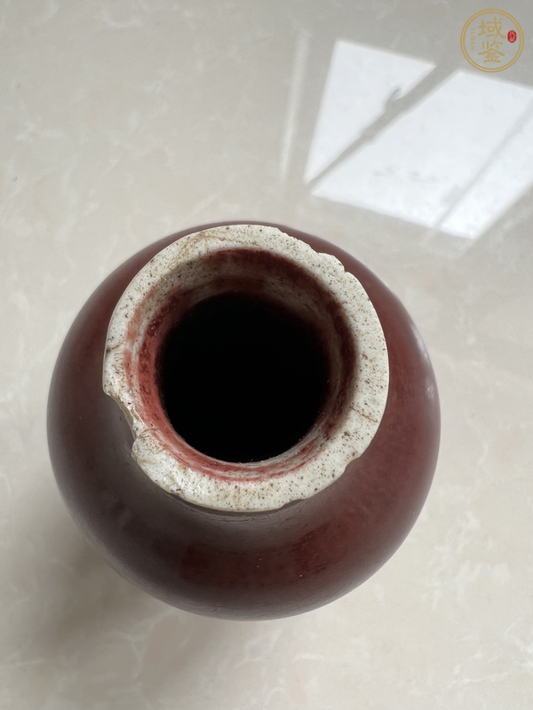 古玩陶瓷紅釉瓶標(biāo)本真品鑒賞圖