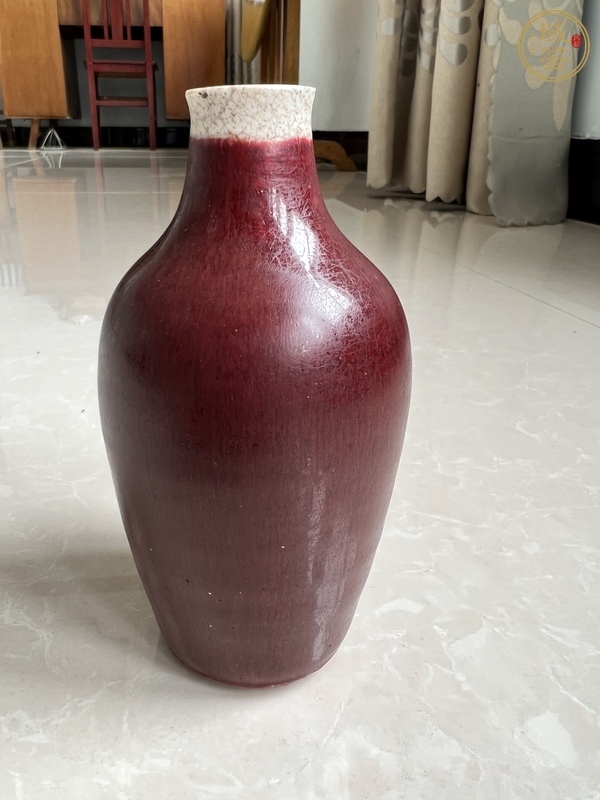 古玩陶瓷紅釉瓶標(biāo)本真品鑒賞圖