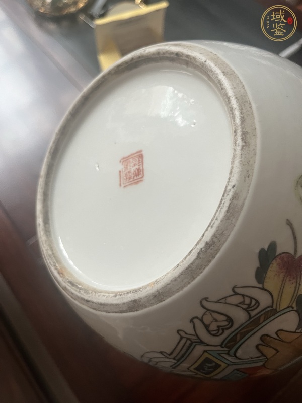 古玩陶瓷清晚期 淺絳博古名家戴裕成西瓜罐真品鑒賞圖