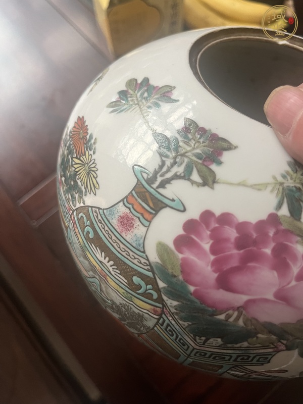 古玩陶瓷清晚期 淺絳博古名家戴裕成西瓜罐真品鑒賞圖