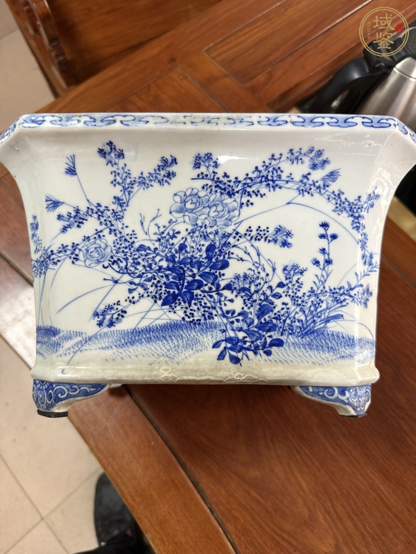 古玩陶瓷花鳥紋青花花盆真品鑒賞圖