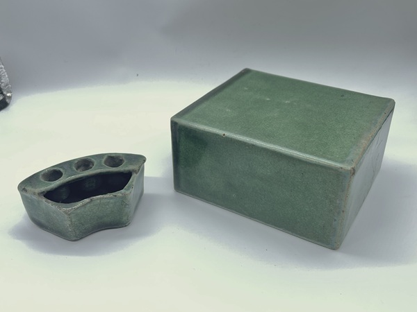 古玩轉賣綠釉筆插拍賣，當前價格3390元