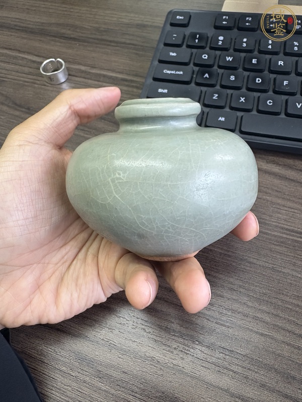 古玩陶瓷龍泉青瓷水盂真品鑒賞圖