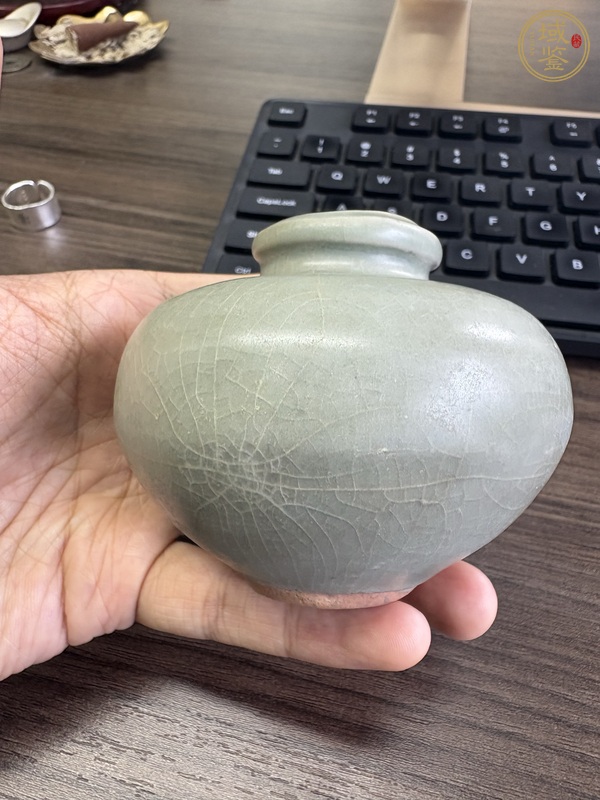 古玩陶瓷龍泉青瓷水盂真品鑒賞圖