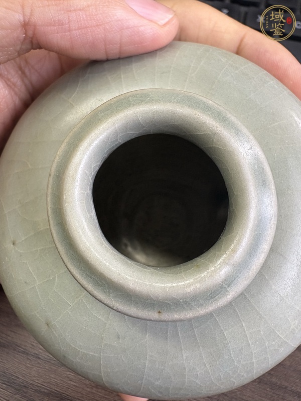 古玩陶瓷龍泉青瓷水盂真品鑒賞圖