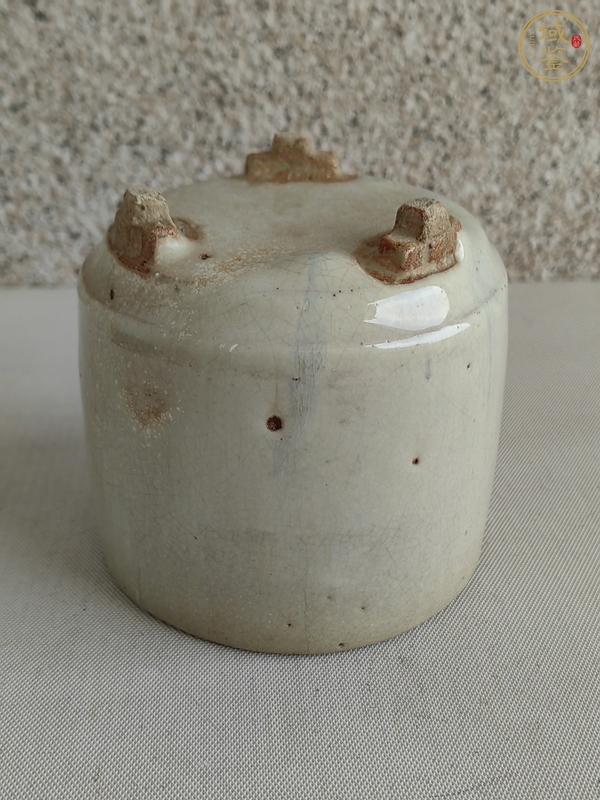 古玩陶瓷鈞釉三足爐真品鑒賞圖