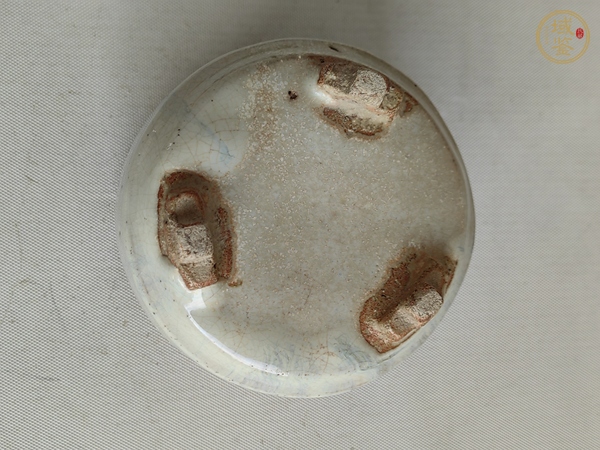 古玩陶瓷鈞釉三足爐真品鑒賞圖