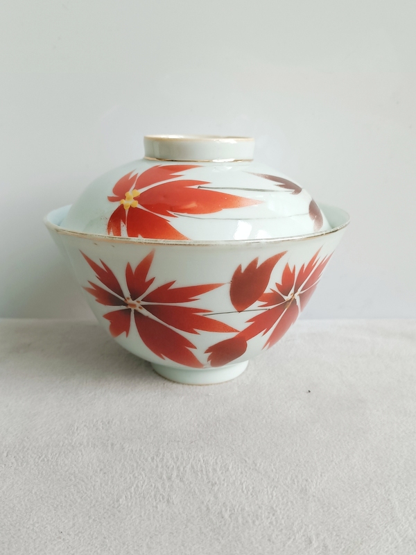 古玩轉賣礬紅彩花卉紋蓋碗拍賣，當前價格3390元