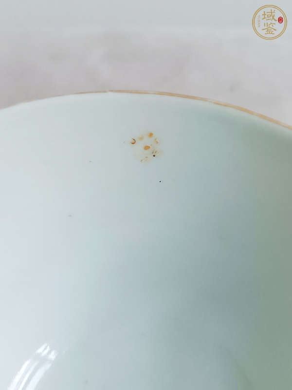 古玩陶瓷礬紅彩花卉紋蓋碗真品鑒賞圖