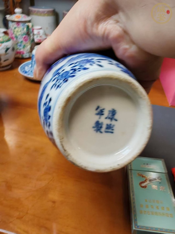 古玩陶瓷青花瓶真品鑒賞圖