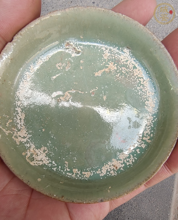 古玩陶瓷華寧窯青釉盤真品鑒賞圖
