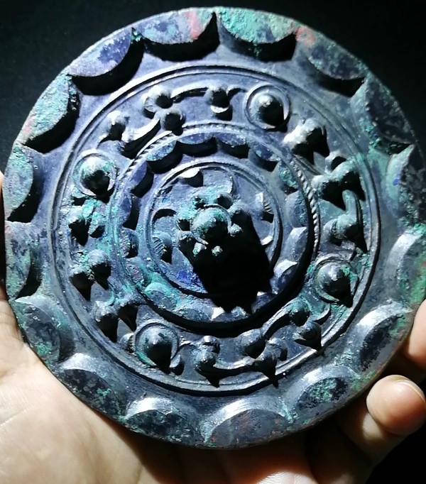 古玩銅器西漢星云鏡拍賣，當(dāng)前價(jià)格4400元