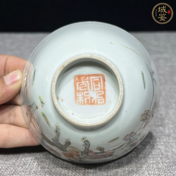 古玩陶瓷麒麟送子粉彩杯真品鑒賞圖
