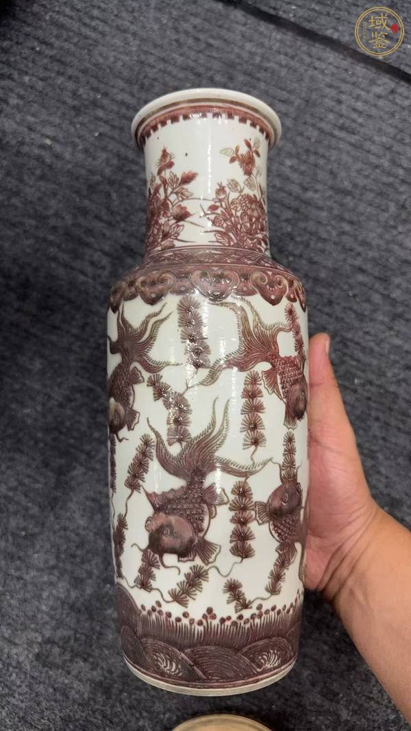 古玩陶瓷釉里紅魚(yú)藻紋棒槌瓶真品鑒賞圖