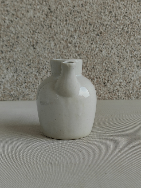 古玩陶瓷德化白瓷壺拍賣(mài),當(dāng)前價(jià)格198元