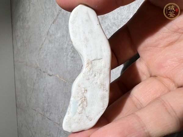 古玩陶瓷豆青釉筆架真品鑒賞圖