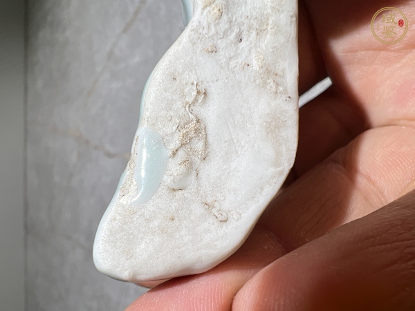 古玩陶瓷豆青釉筆架真品鑒賞圖