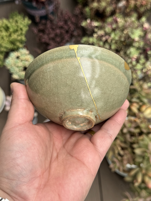 古玩陶瓷龍泉青瓷束口盞拍賣，當(dāng)前價格3600元