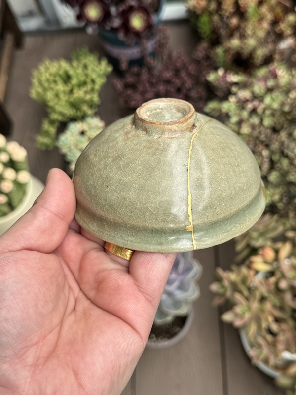 古玩陶瓷龍泉青瓷束口盞拍賣，當(dāng)前價格3600元