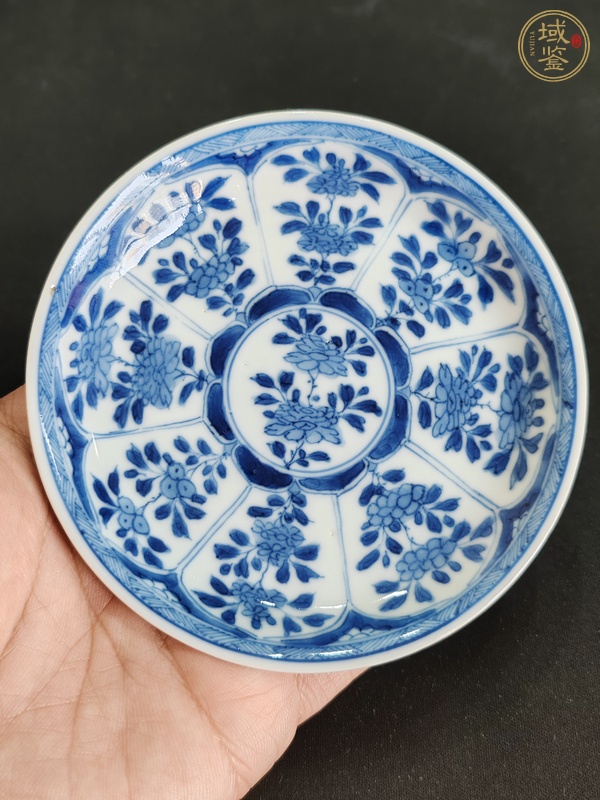 古玩陶瓷青花花卉紋盤真品鑒賞圖