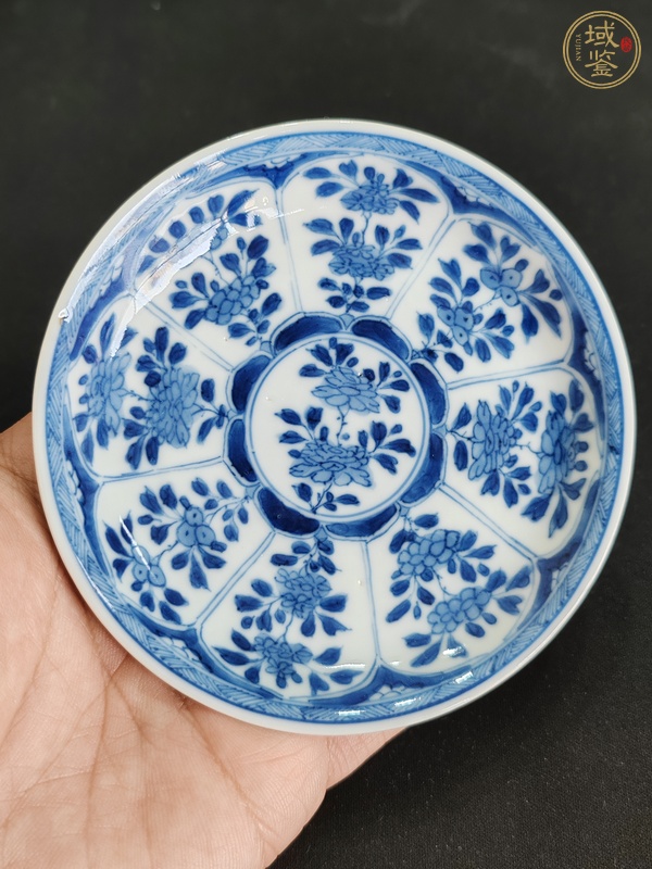 古玩陶瓷青花花卉紋盤真品鑒賞圖