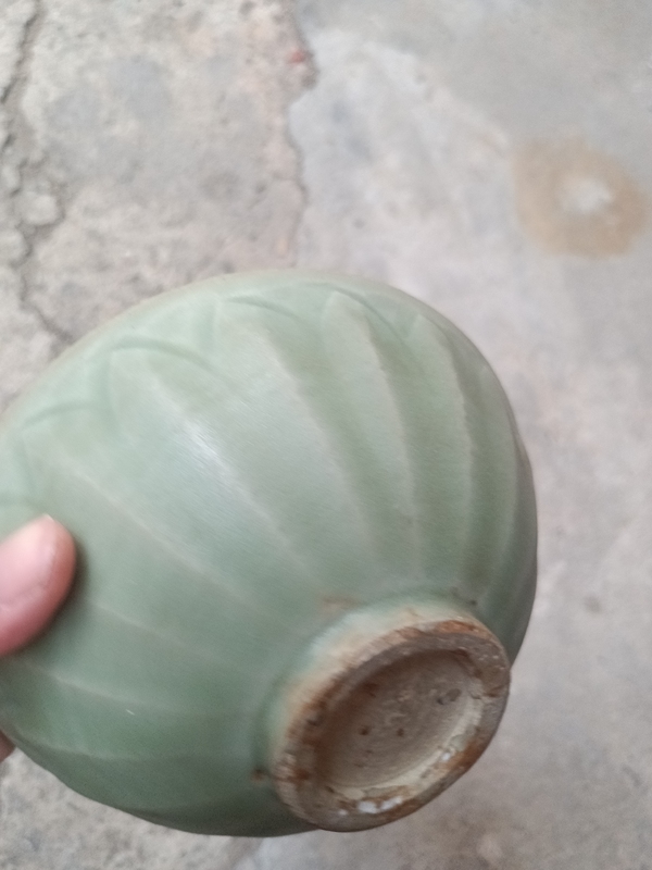 古玩陶瓷宋代龍泉青瓷刻仰蓮紋碗拍賣，當前價格1280元