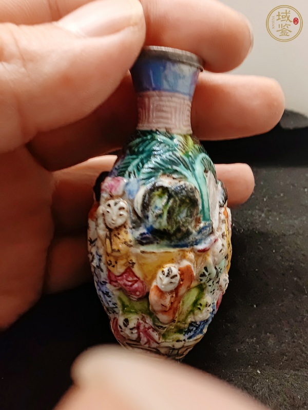 古玩陶瓷鼻煙壺真品鑒賞圖