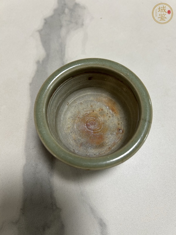 古玩陶瓷龍泉青瓷杯真品鑒賞圖