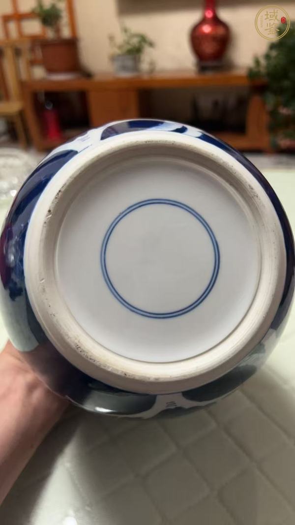 古玩陶瓷青花留白梅紋罐真品鑒賞圖