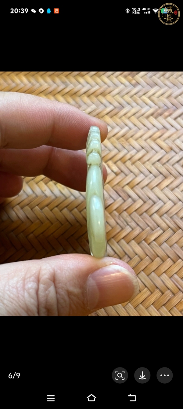 古玩玉器和田玉雕“執(zhí)荷童子”真品鑒賞圖