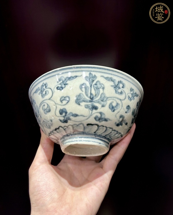 古玩陶瓷青花纏枝花卉紋碗真品鑒賞圖