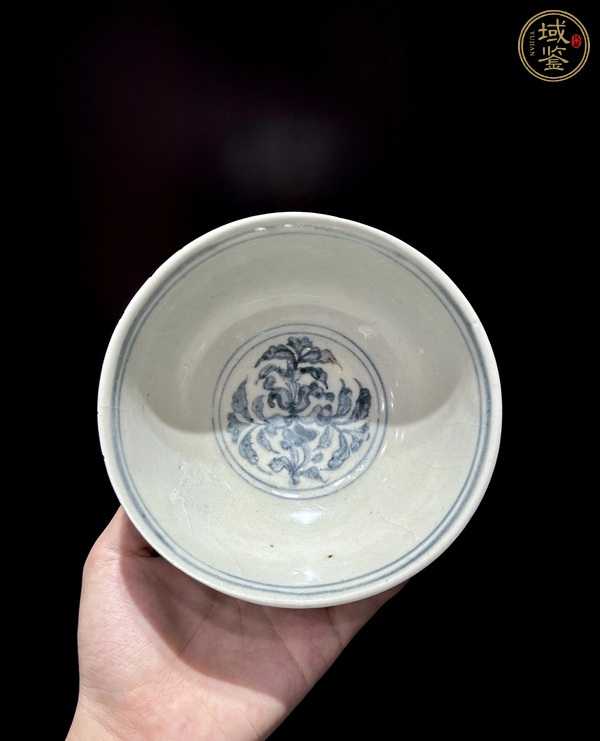 古玩陶瓷青花纏枝花卉紋碗真品鑒賞圖