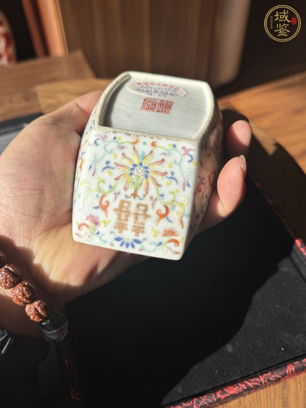 古玩陶瓷粉彩船型盤真品鑒賞圖